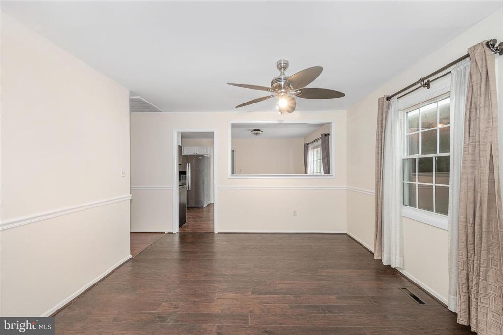 Image 15 of property listing at 2500 KAYHILL LN, Bowie, MD 20715