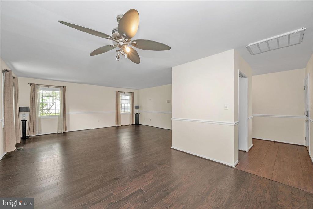 Image 16 of property listing at 2500 KAYHILL LN, Bowie, MD 20715