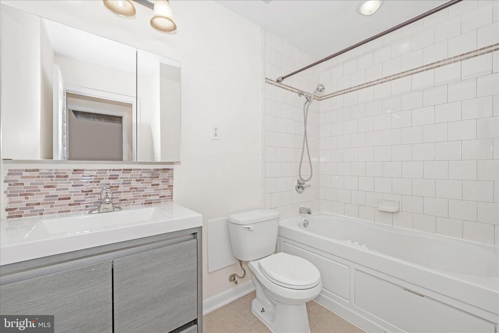 Image 44 of property listing at 2500 KAYHILL LN, Bowie, MD 20715