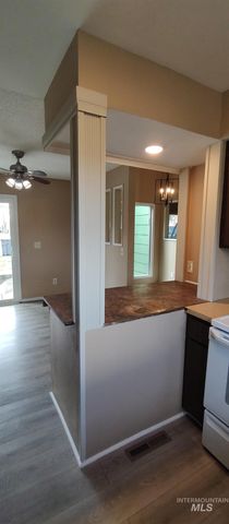 2933 Garfield Ct, Lewiston, ID 83501