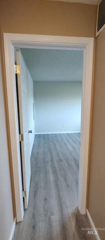 2933 Garfield Ct, Lewiston, ID 83501
