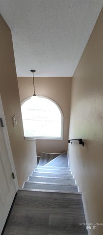 2933 Garfield Ct, Lewiston, ID 83501