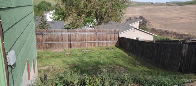 2933 Garfield Ct, Lewiston, ID 83501