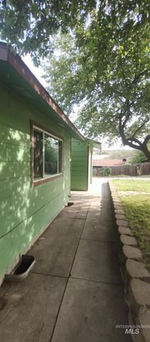 2933 Garfield Ct, Lewiston, ID 83501