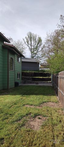 2933 Garfield Ct, Lewiston, ID 83501