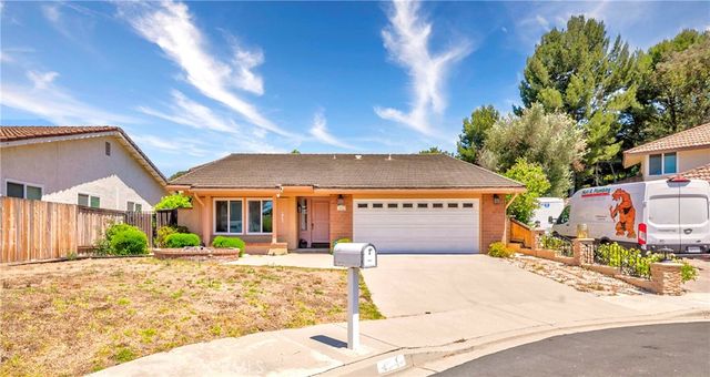 404 Continental Ct, Newbury Park, CA 91320