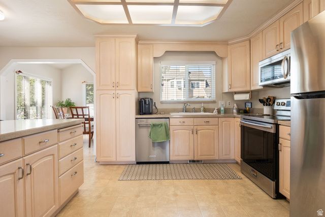 5386 S CLOVER MEADOW DR, Murray, UT 84123