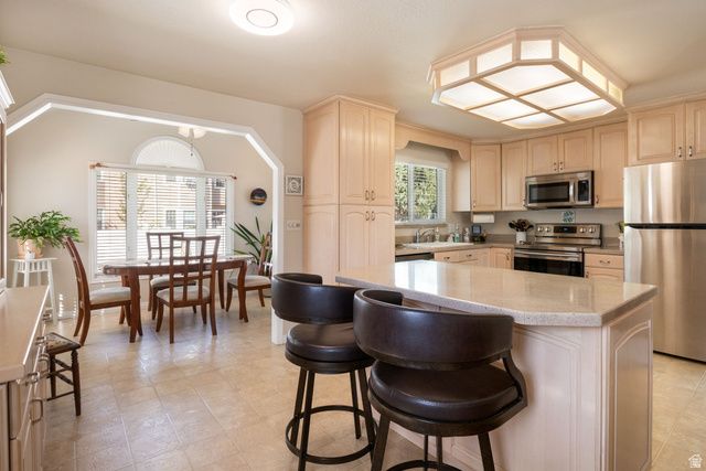5386 S CLOVER MEADOW DR, Murray, UT 84123