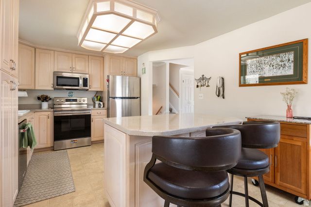 5386 S CLOVER MEADOW DR, Murray, UT 84123