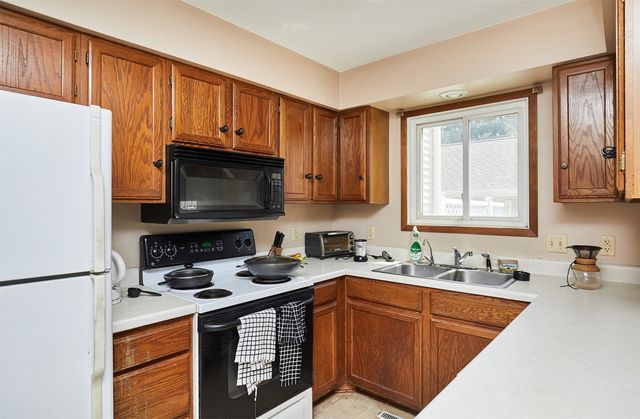 229 52nd Street, West Des Moines, IA 50265