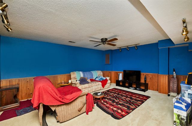 229 52nd Street, West Des Moines, IA 50265