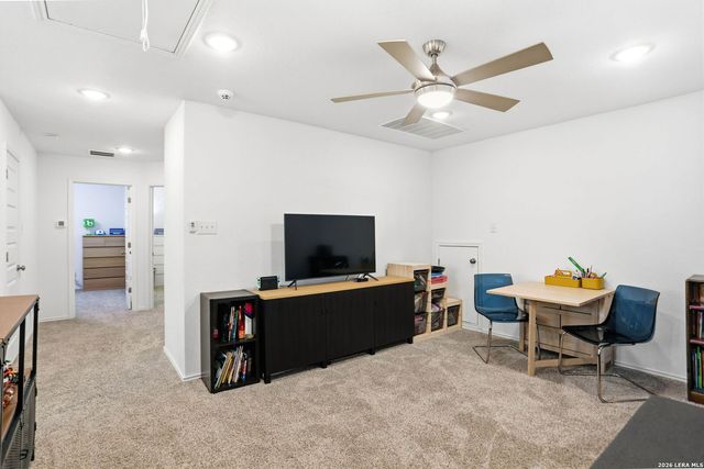 13250 Hagerd Loop, St Hedwig, TX 78152