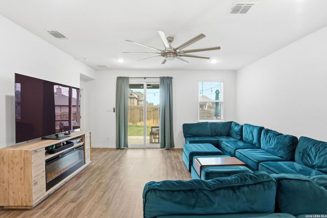 13250 Hagerd Loop, St Hedwig, TX 78152