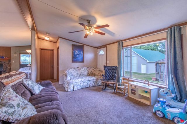 99 River Road, Irasburg, VT 05845