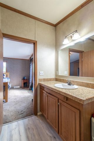 99 River Road, Irasburg, VT 05845