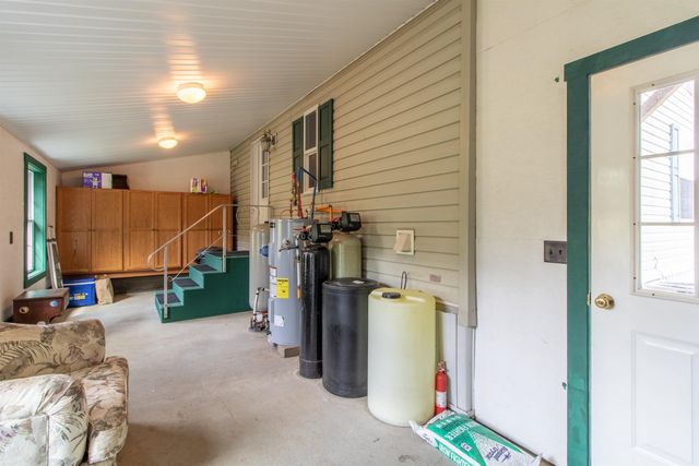 99 River Road, Irasburg, VT 05845