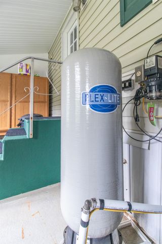 99 River Road, Irasburg, VT 05845