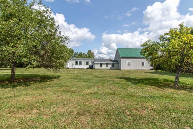 99 River Road, Irasburg, VT 05845