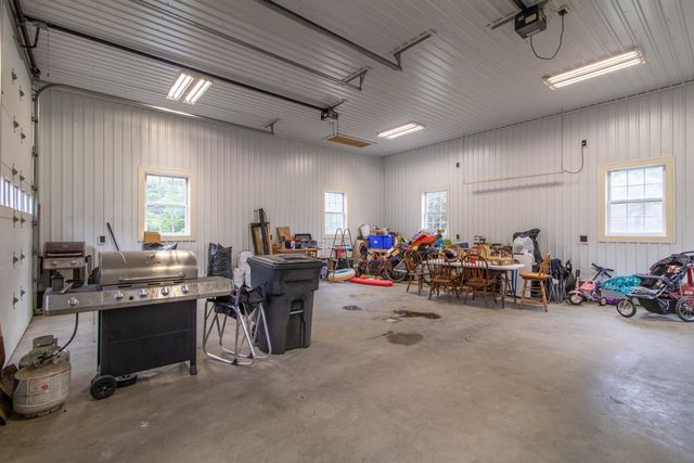 99 River Road, Irasburg, VT 05845