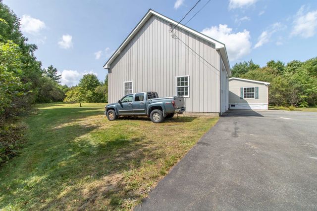 99 River Road, Irasburg, VT 05845
