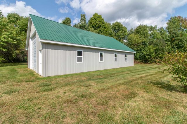 99 River Road, Irasburg, VT 05845