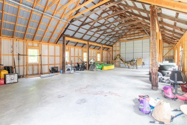 99 River Road, Irasburg, VT 05845