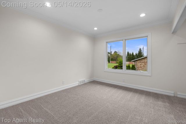6739 White Pine Court, Bloomfield Hills, MI 48301
