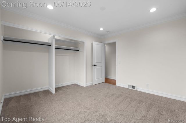 6739 White Pine Court, Bloomfield Hills, MI 48301