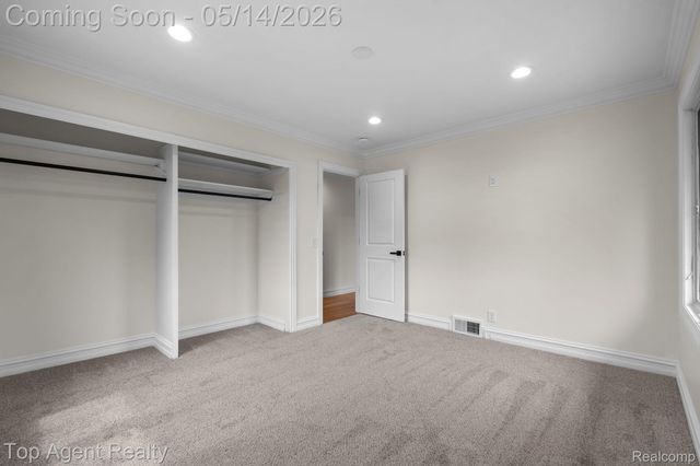 6739 White Pine Court, Bloomfield Hills, MI 48301