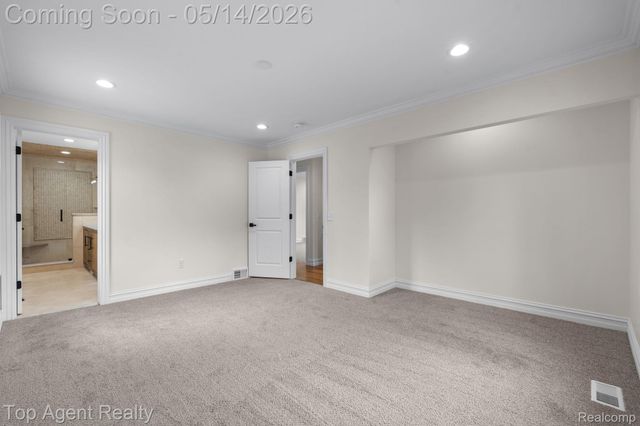 6739 White Pine Court, Bloomfield Hills, MI 48301