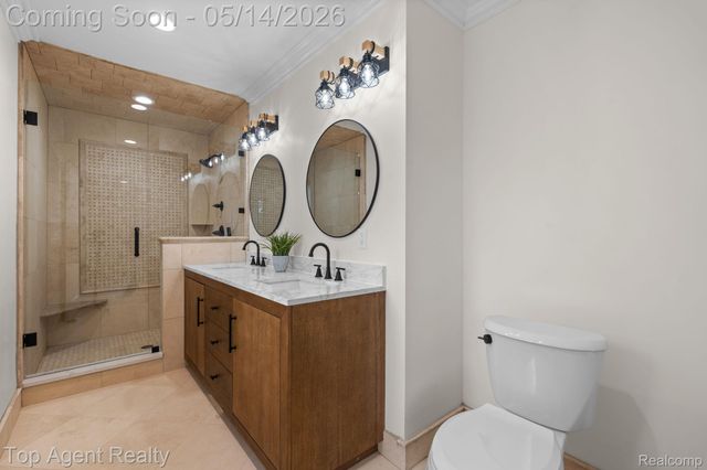 6739 White Pine Court, Bloomfield Hills, MI 48301