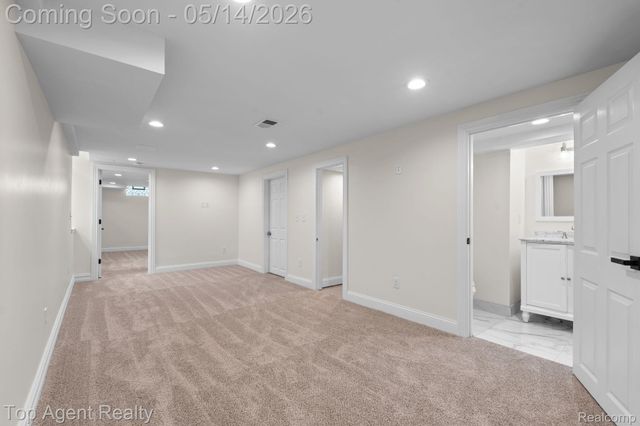 6739 White Pine Court, Bloomfield Hills, MI 48301