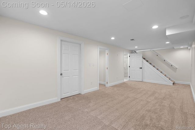 6739 White Pine Court, Bloomfield Hills, MI 48301