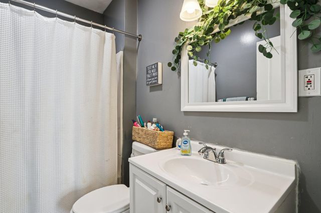 424 Cedar Street, Manchester, NH 03103