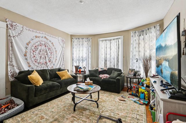 424 Cedar Street, Manchester, NH 03103