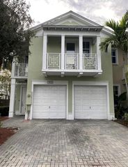 7414 NW 107th Ct, Doral, FL 33178