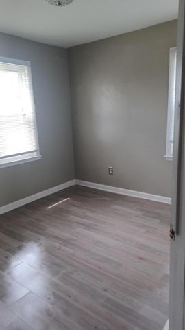 1341 E 15th Avenue, Columbus, OH 43211