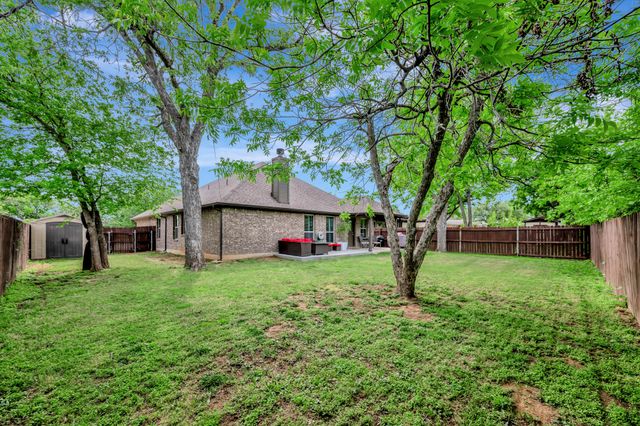 608 Perry Drive, White Settlement, TX 76108