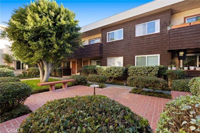 5400 Newcastle Avenue 56, Encino, CA 91316