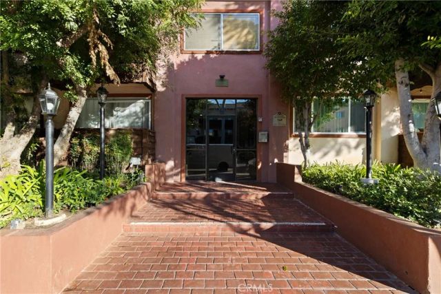 5400 Newcastle Avenue 56, Encino, CA 91316