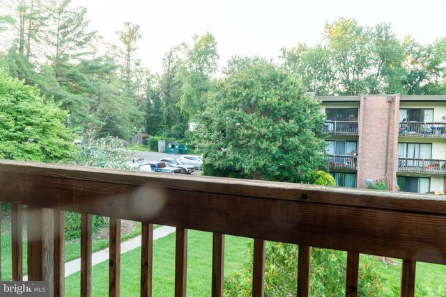 10724 WEST DR #302, Fairfax, VA 22030