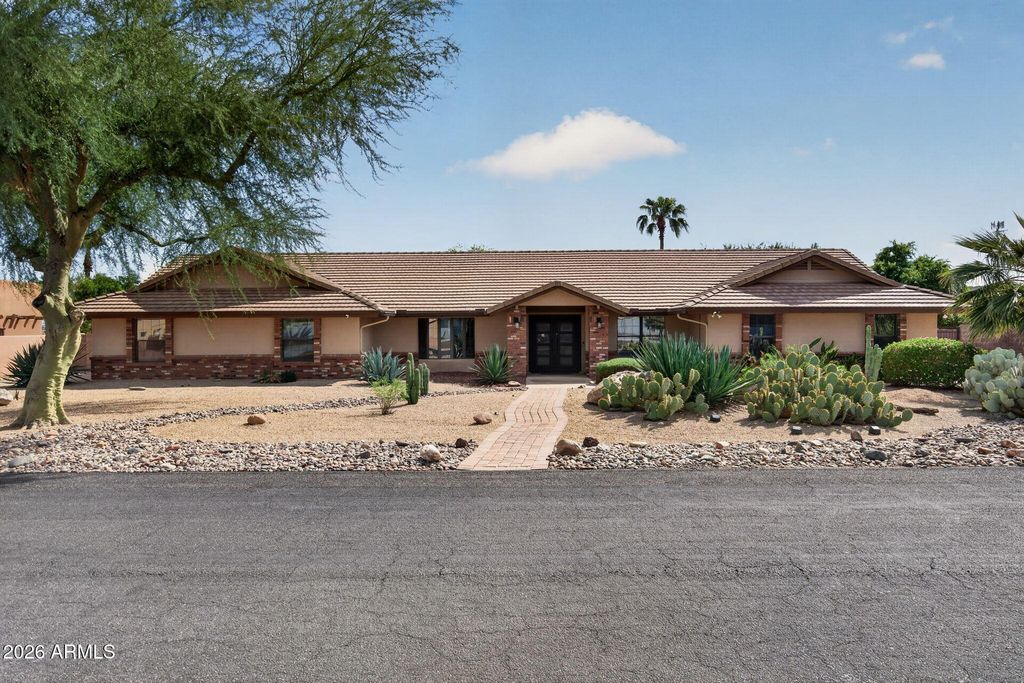 5003 W FALLEN LEAF Lane, Glendale, AZ 85310 — photo 2