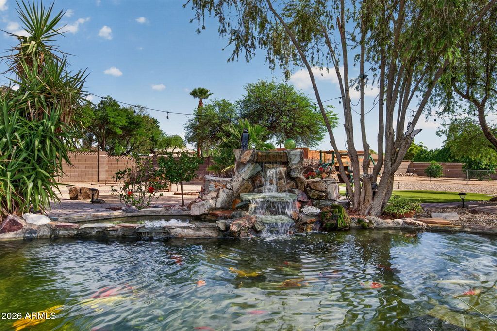 5003 W FALLEN LEAF Lane, Glendale, AZ 85310 — photo 5