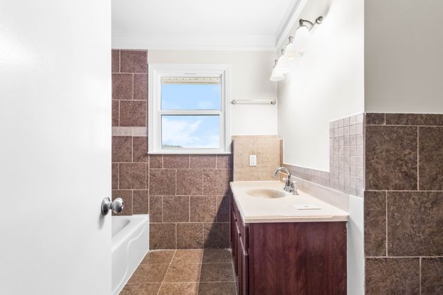 3070 Dover Rd, Woodlawn, TN 37191