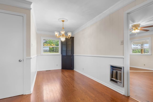 3070 Dover Rd, Woodlawn, TN 37191