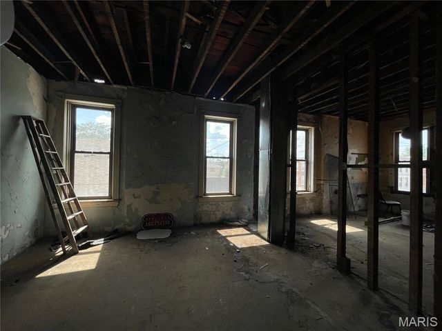 1443 S Vandeventer Avenue, St Louis, MO 63110