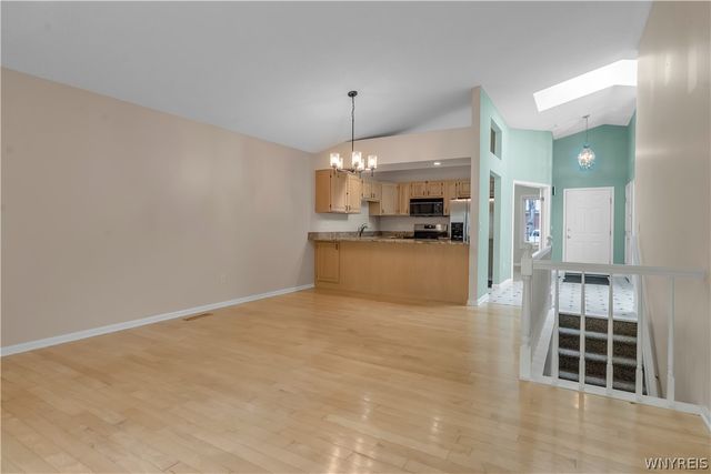 14 Woodpointe, Amherst, NY 14221