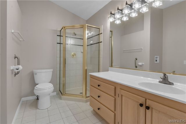 14 Woodpointe, Amherst, NY 14221