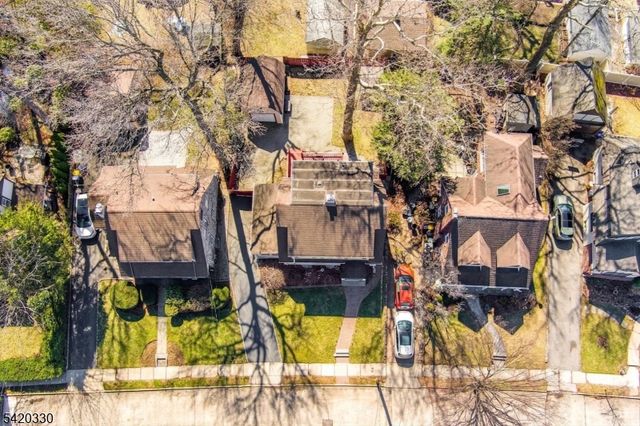 528 Wyndham Rd, Teaneck Twp., NJ 07666