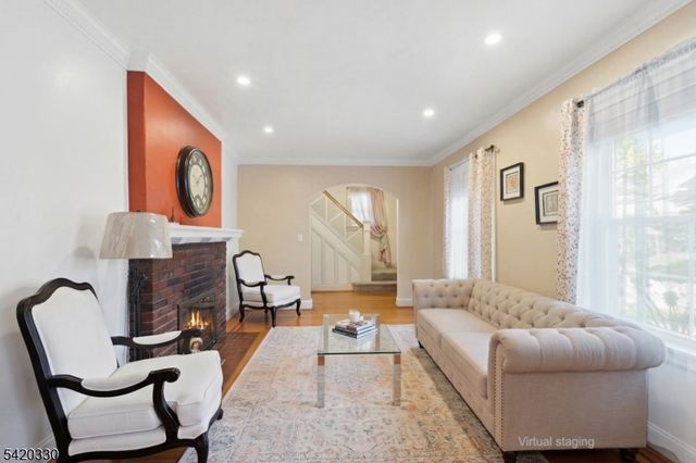 528 Wyndham Rd, Teaneck Twp., NJ 07666